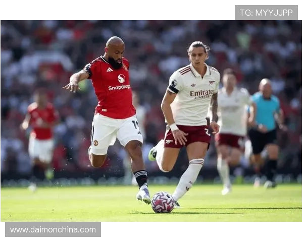 阿森纳对曼联欧冠对决：英超双雄在欧战舞台的交锋回顾